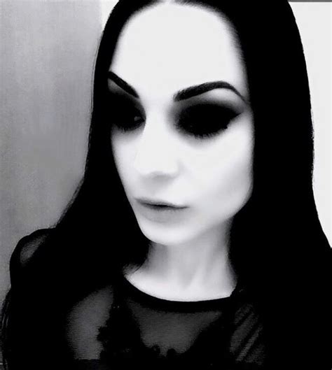 Goth Women Goth Beauty Isabella Halloween Face Makeup Lorelei