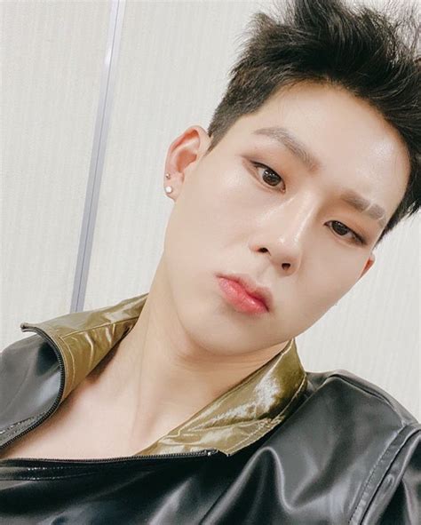 ปักพินโดย Vipbebe ใน Jooheon