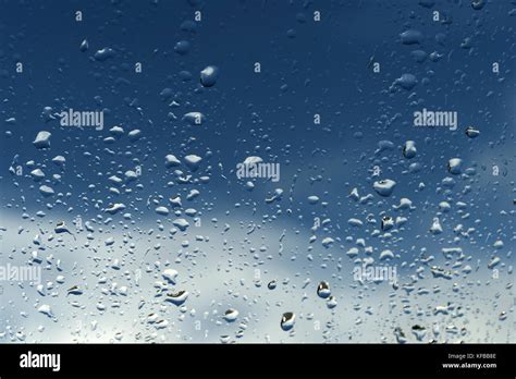 Gotas De Agua Sobre El Cristal Fotograf As E Im Genes De Alta