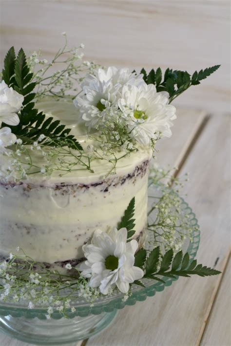 Naked cake de limón y arándanos con frosting de queso y limón Cook the cake