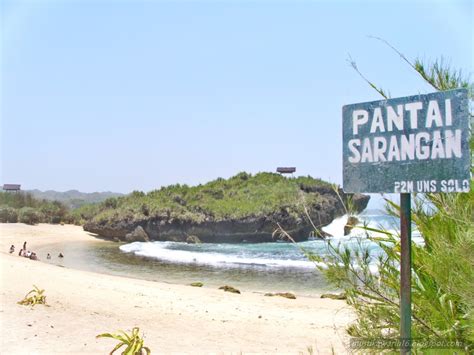 Potret Keindahan Pantai Sarangan Gunung Kidul Yang Bikin Meleleh