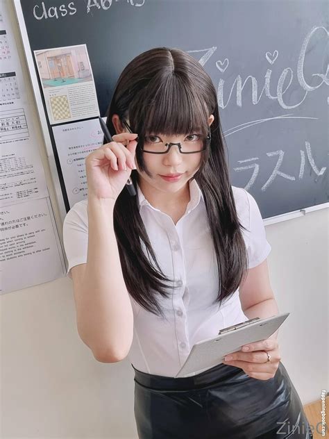 Zinie Nude OnlyFans Leaks Fappening FappeningBook