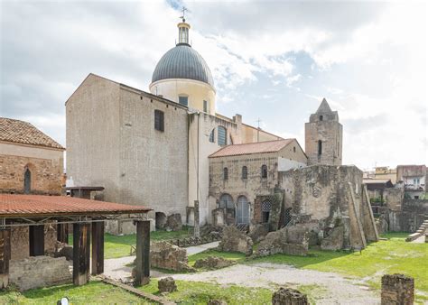Basilica Santuario Santo Stefano - Complesso Delle Sette Chiese Foto 6