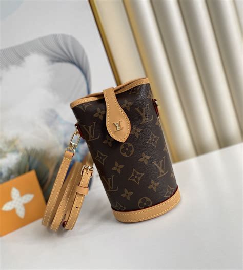 Louis Vuitton Fold Me Pouch M Site G C