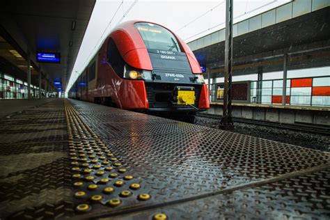 Zmiany W Rozk Adach Jazdy Kolei Mazowieckich I Skm Korekta Ju Od Tej