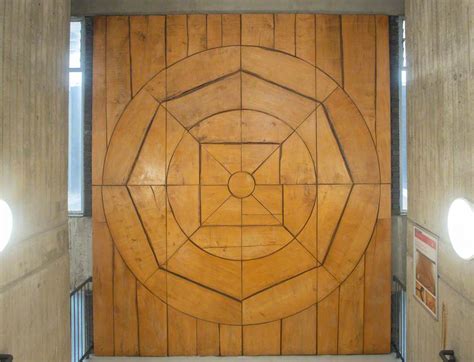 expanding circular section art uk