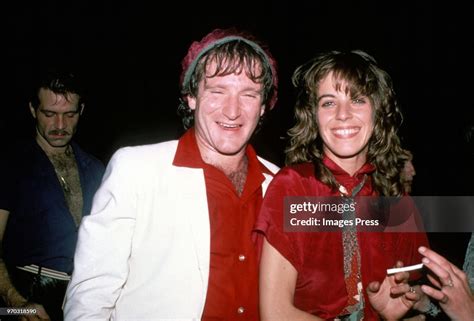 Robin Williams And Wife Valerie Velardi Circa 1979 In New York News Photo Getty Images