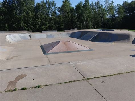 Menomonie Skatepark Skatedex