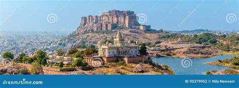 Panorama Von Mehrangarh Fort Mit Jaswant Thada Stockfoto Bild Von