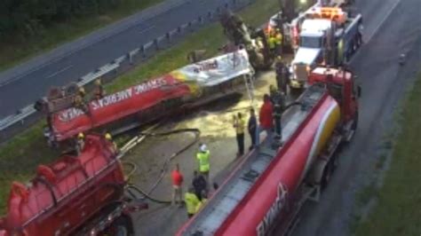 Tractor Trailer Crash Shuts Down I 81 North In Botetourt County Youtube