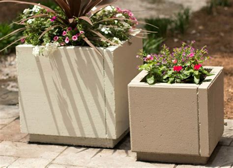 Patio Perfect 8 Stunning Ways To Use Pavers At Home Diy Planters