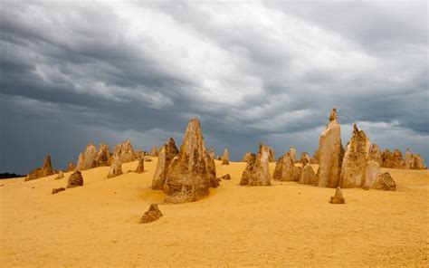 The Pinnacles, Western Australia - Australian Geographic