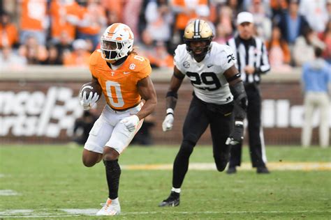 Jaylen Wright 40 Time Tennessee Rb Has Impressive Nfl Combine Showing