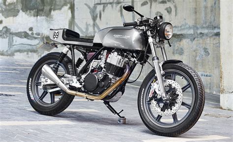 This Custom Yamaha Sr500 Café Racer Hits All The Right Notes Airows