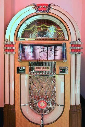 Id Want A Pretty Pink Jukebox In The Living Room Listening To Retro