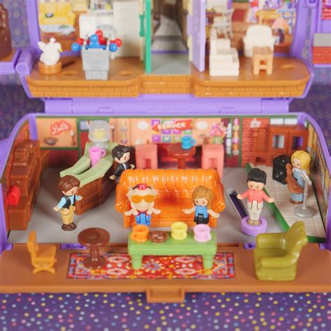 Showcase Polly Pocket Collector Friends Central Perk Coffee Shop