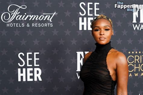 Janelle Monae Flashes Her Nude Boobs At The Th Annual Critics Choice