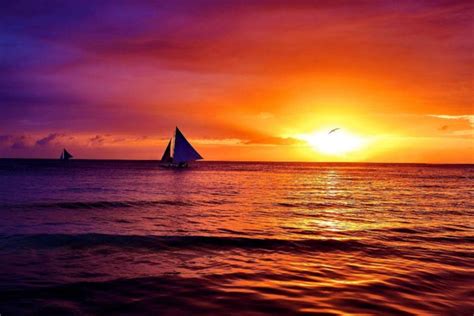 Balade en bateau au coucher de soleil à Boracay Civitatis