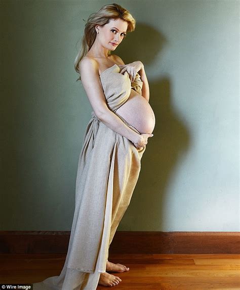 Pregnant Nude Amateur