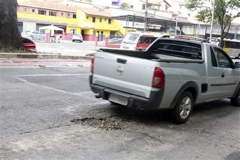 Buracos E Crateras Avenida Afonso De Sampaio E Sousa Parque Do Carmo