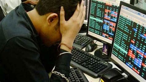 Markets Close On Weak Note Sensex Plunges Over 880 Points Nifty Cracks Below 9 200 Level It