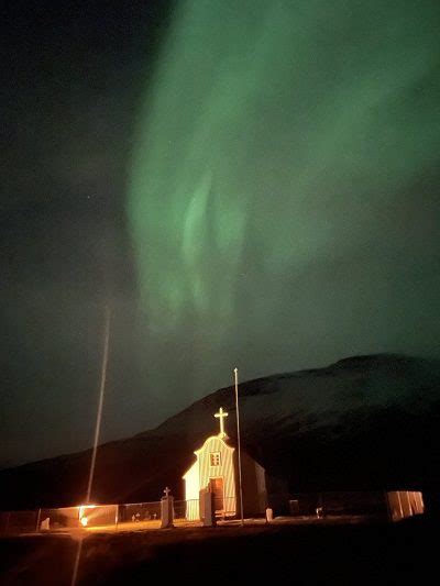 Sighting the Aurora Borealis in Iceland — Rosan Cruz * Urban Energy ...