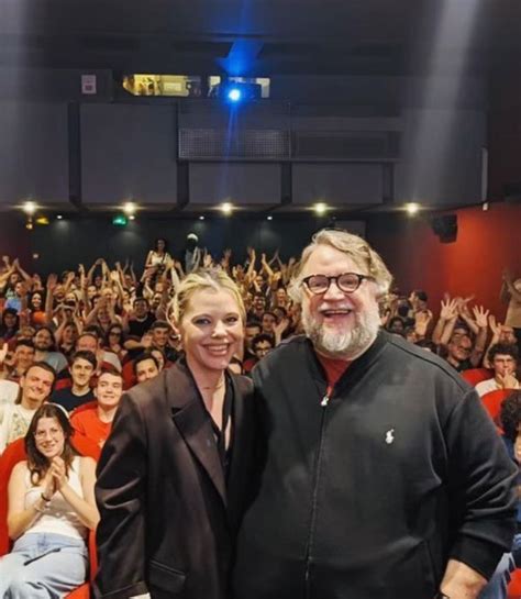 Kim Morga Esposa De Guillermo Del Toro 2 Barrio