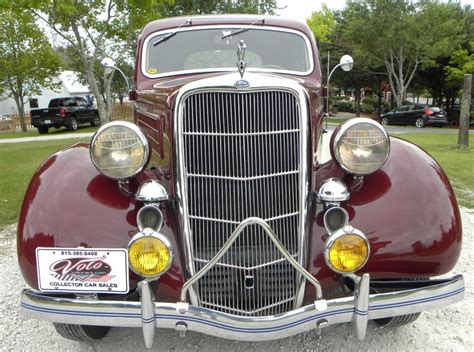 1935 Ford Model 48 | Volo Museum