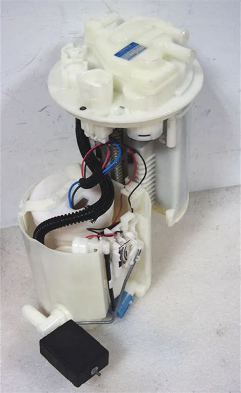 Fuel Pump Module 77020 12650 Fit For Toyota Corolla Axio NZE141 1NZ FE