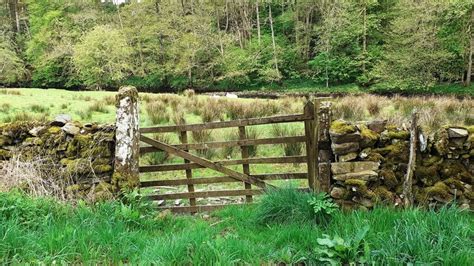 View Through Old Gateway On NE Side Of Roger Templeman Cc By Sa 2