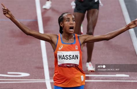 Video Incre Ble Atleta Sifan Hassan Cae En Los Ltimos Metros Y Llega