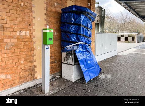 Fahrkartenautomat in Wolmirstedt gesprengt Täter richten hohen