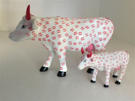 Cowparade Cow Parade Smooch Medium En Small Resin And Catawiki