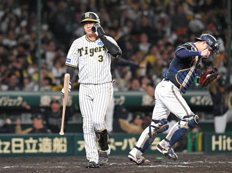 阪神 痛恨の連敗で1勝2敗と黒星先行 地の利生かせず 1点差に追い上げるも岡田監督は渋い表情 阪神タイガース デイリースポーツ Online