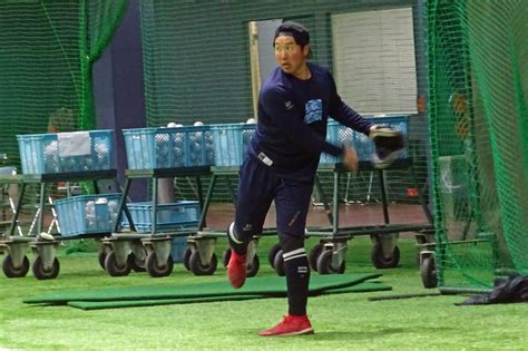 写真：【広島】石原貴規がソフトバンク・甲斐拓也との自主トレを打ち上げ 東スポweb