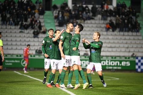 El Racing De Ferrol Rompe La Racha Del Cd Calahorra Y Lo Manda De Vac O