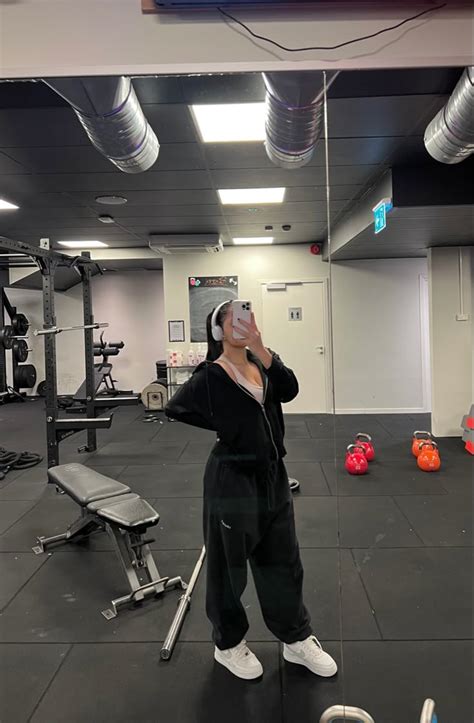 Pin By Thehella On Gym🏋️‍♀️ Style Fashion Outfits