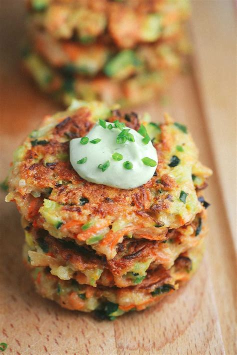 Crispy vegetable fritters with dipping sauce – Artofit