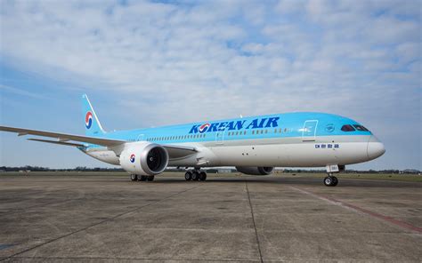 First Korean Air 787 Delivered - Airport Spotting