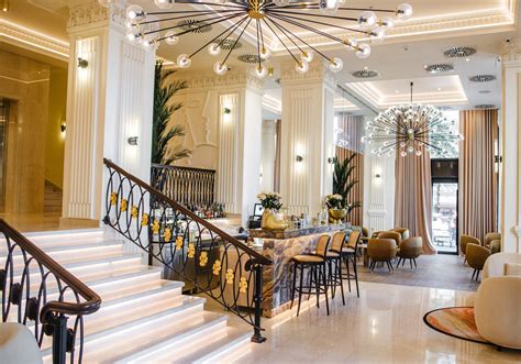 Лоббі бар готелю Nadiya Palace в центрі Івано-Франківська