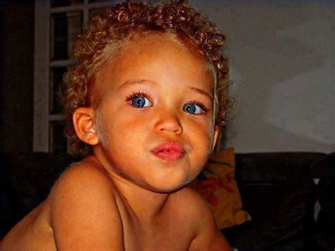 Amazing Eyes Beaux Yeux Yeux Bleus Bebe Metisse