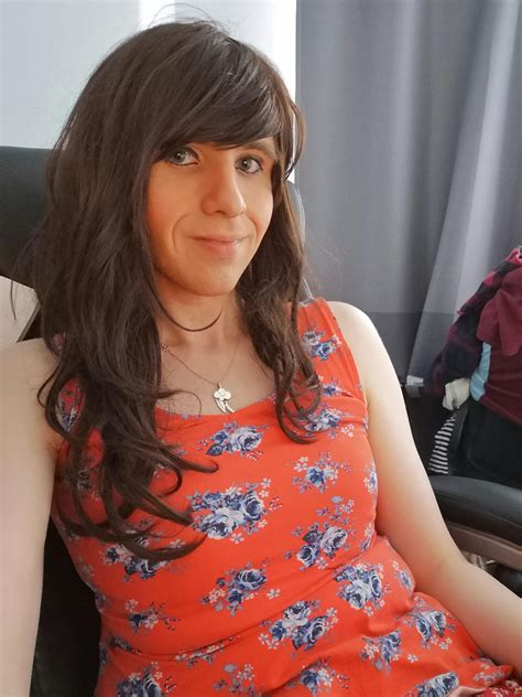 Day 5 Of Dressing As Female For A Week A Flowery Look Once Again Now