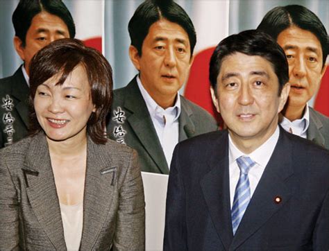 安倍夫人透露家庭生活新闻中心新浪网