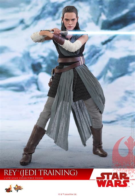 Star Wars The Last Jedi Rey In Jedi Training Outfit By Hot Toys The Toyark News