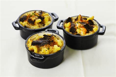 Truffle Baked Macaroni and Cheese Recipe - Food Republic