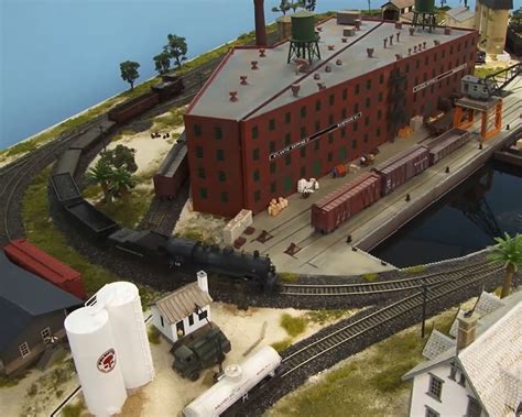 Video Building A 5 X 8 Harbor Railroad Part 10