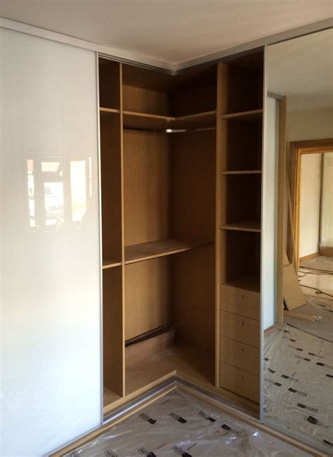 Https Slidingwardrobeworld Blog 2014 12 Corner Sliding Wardrobes