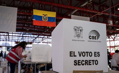 El Consejo Electoral confirma la participación de 16 binomios en las