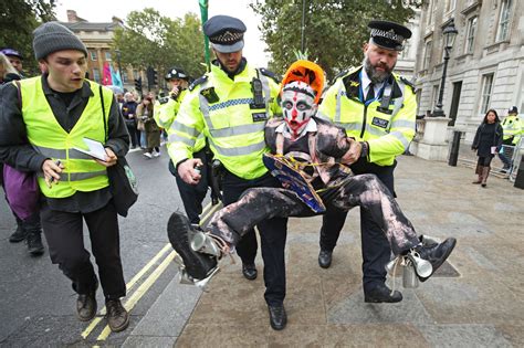 Extinction Rebellion London Protests Live Hundreds Of Activists March