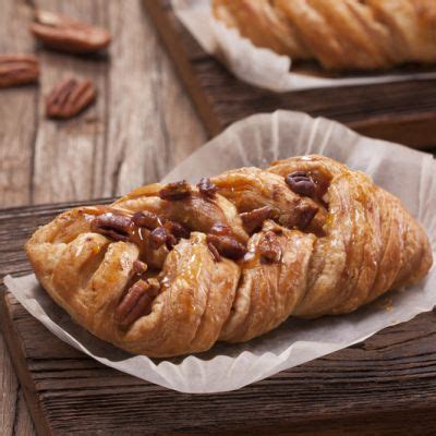 Sticky Sweet Maple Pecan Danish Pastry Recipe | Recipes.net